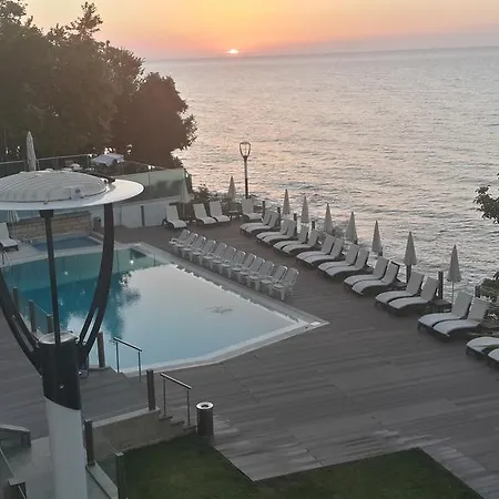 Diapolis Hotel